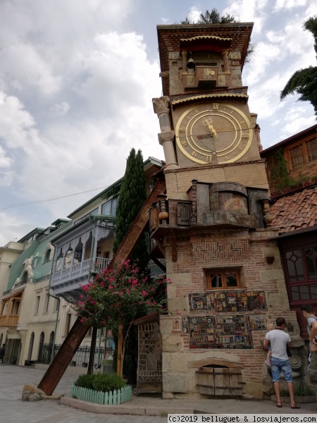 El famoso reloj del Old Tblisi
Una atracción curiosa, sin duda, en la ciudad antigua. Construido hace apenas 20 ańos
