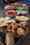 Mesa preparada para el almuerzo