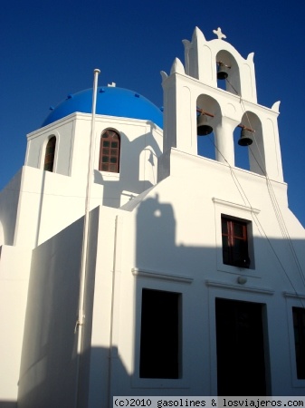 Iglesia en Oia
Una de las multiples iglesias que hay en Oia
