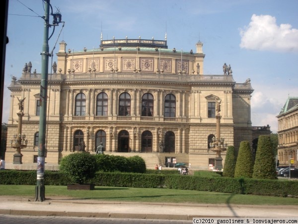 El Rudolfinum de Praga
Un precioso edificio renacentista donde se celebran conciertos.
