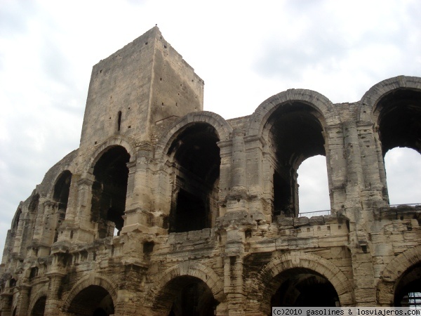 El anfiteatro de Arles
Les Arenes, el antiguo anfiteatro romano de Arles
