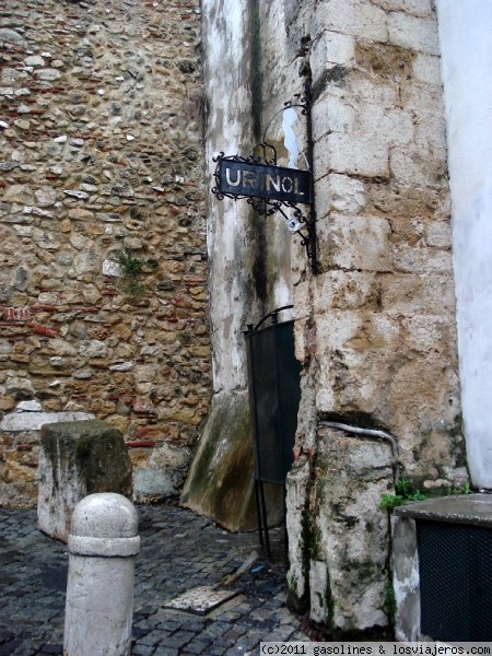Urinario publico en Lisboa
Curioso urinario publico que habia subiendo al Castillo de San Jorge
