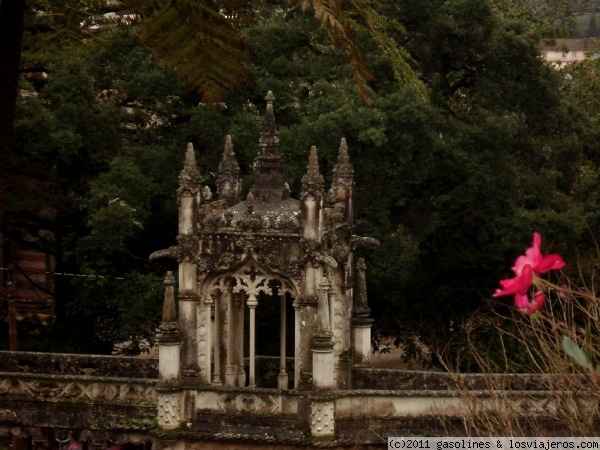 La pasarela de la Quinta Regaleira en Sintra
Pequeña pasarela que unia el parque de la Quinta con el Palacio de Regaleira
