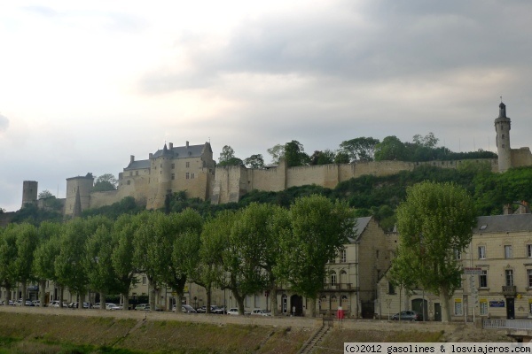El castillo de Chinon
Vista del castillo de Chinon desde el puente que atraviesa el rio Vienne
