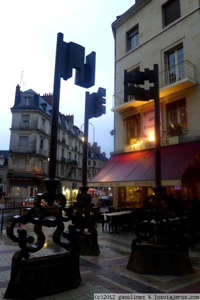 Las Llaves de Blois
Curioso monumento formado por 3 llaves en el centro de Blois, una preciosa ciudad del Loira
