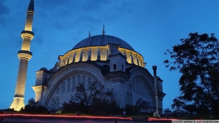 Mezquita Nuruosmaniye - Estambul 6 días (2)