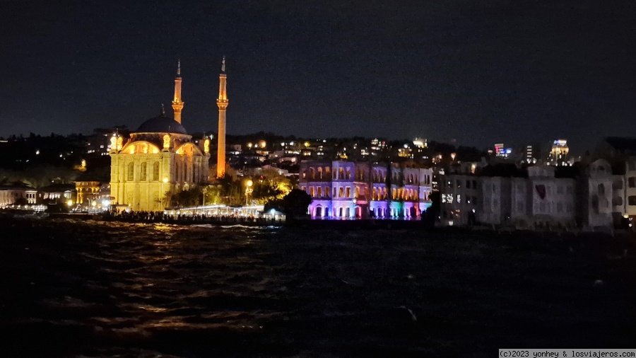 Crucero nocturno por el Bósforo - Estambul 6 días (2)