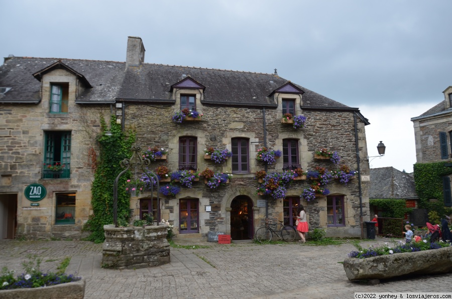 Bretaña 7 días en junio - Blogs de Francia - Rochefort-en-Terre (4)