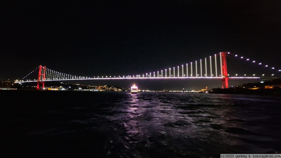 Crucero nocturno por el Bósforo - Estambul 6 días (4)