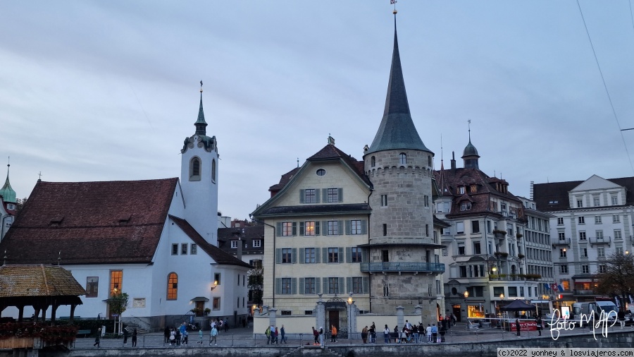 Lucerna 4 días+ Zurich 1 mañana - Blogs de Suiza - Día 1: Orillas alrededor del río Reuss (6)