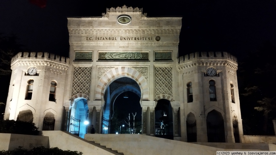 Plaza y Mezquita de Beyazid - Estambul 6 días (6)