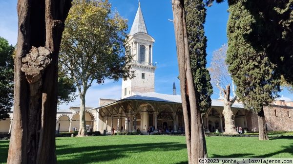 Torre de la Justicia, Palacio Topkapi, Estambul
Torre de la Justicia, Palacio Topkapi, Estambul
