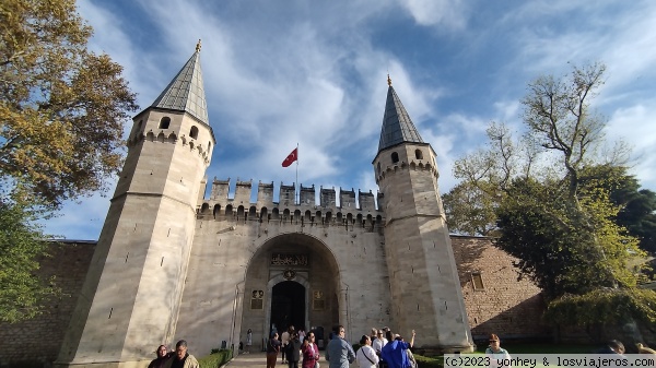 Puerta Ortakapi, Palacio Topkapi, Estambul
Puerta Ortakapi, Palacio Topkapi, Estambul
