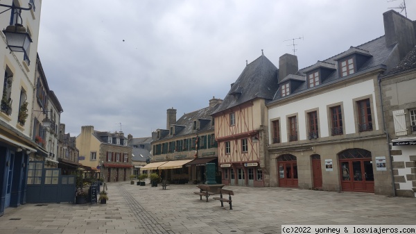 Concarneau, Francia
Place Saint-Guenole, Concarneau, Francia
