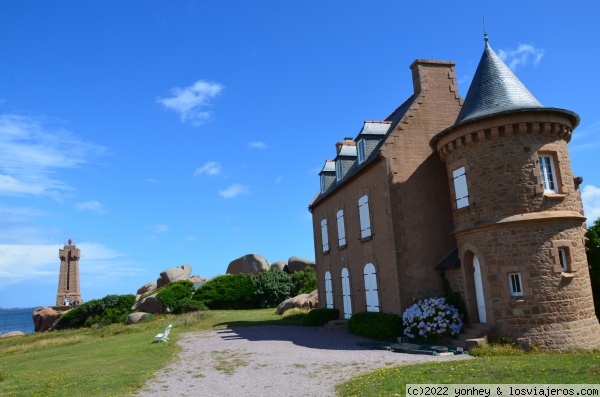 Costa granito rosa en Ploumanach, Perros-Guirec, Francia
Costa granito rosa en Ploumanach, Perros-Guirec, Francia
