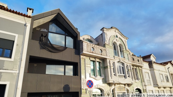 Fachadas delante del Canal Sao Roque, Aveiro
Fachadas delante del Canal Sao Roque, Aveiro
