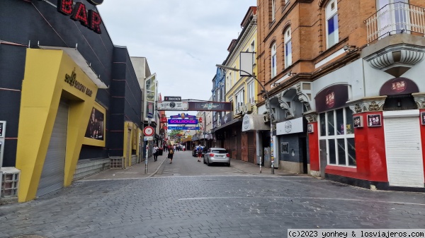 Calle del distrito Reeperbahn, Hamburgo
Calle del distrito Reeperbahn, Hamburgo
