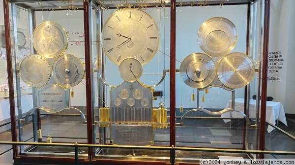 Ayuntamiento de Copenhague
Ayuntamiento de Copenhague, reloj mundial de Jens Olsen
