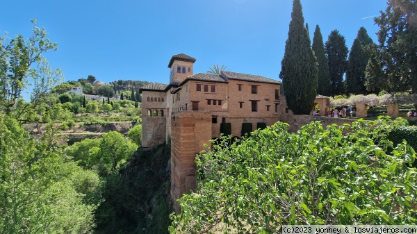 Vista de El Partal desde los Palacios Nazaríes, Alhambra
Vista de El Partal desde los Palacios Nazaríes, Alhambra
