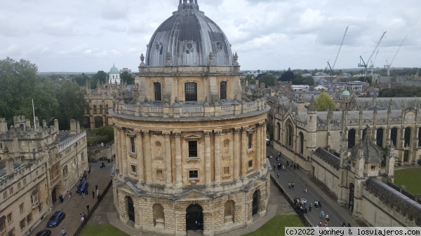 Radcliffe Camera
Radcliffe Camera, vista desde la torre de la iglesis St. Mary the Virgin, Oxford
