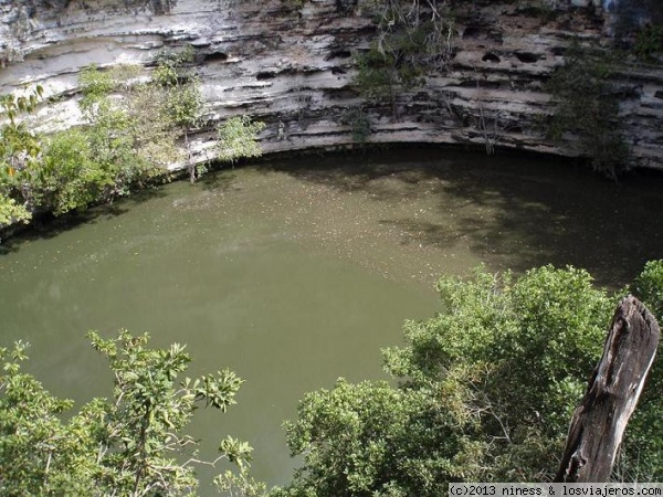 Chichén Itzá
El cenote sagrado de Chichén Itzá, tiene 60 metros de diámetro.
