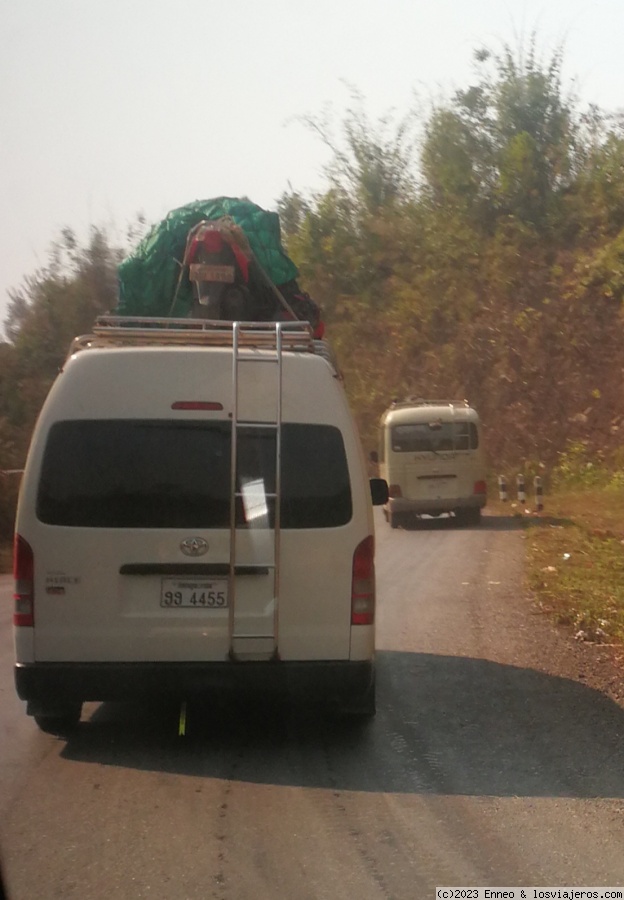 Día 4. Llegada a Vang Vieng - Laos/Camboya salvaje (2)