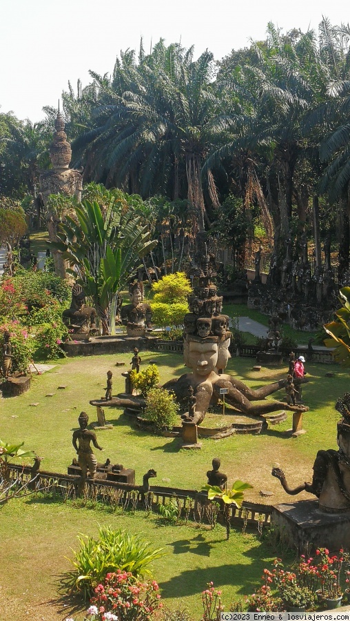 Laos/Camboya salvaje - Blogs de Asia Sudeste - Día 6. Vientiane y Budha Park (3)