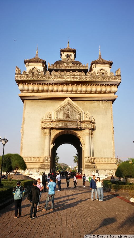 Laos/Camboya salvaje - Blogs de Asia Sudeste - Día 6. Vientiane y Budha Park (5)