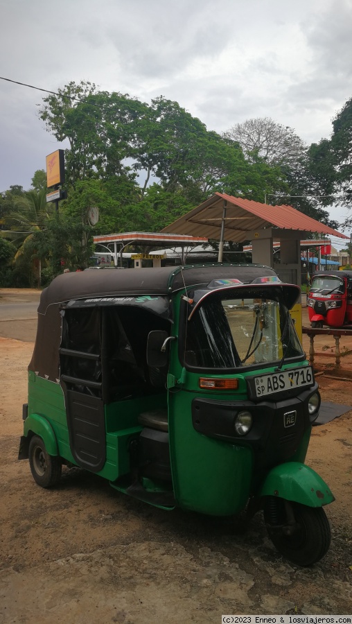 Día. 1. Negombo - Anuradhapura - Sri Lanka en tuk tuk. (2)