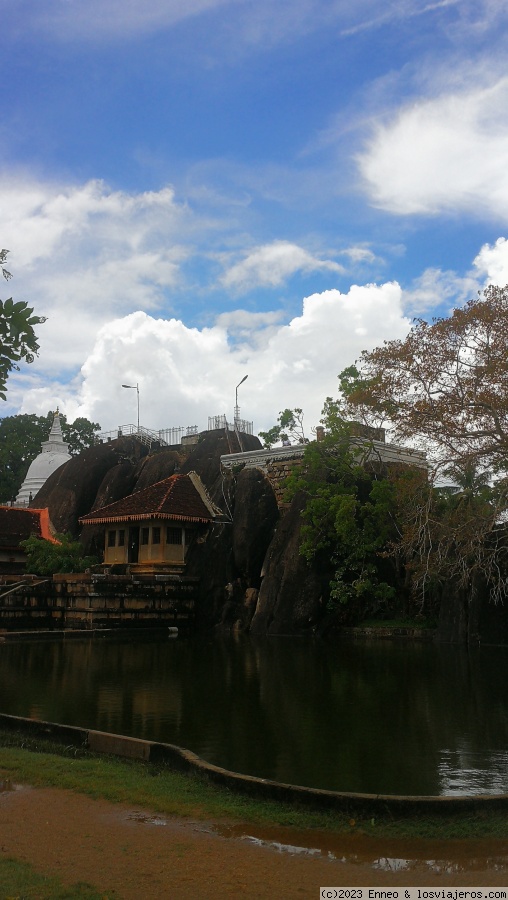 Día 2. Anuradhapura - Sigiriya - Sri Lanka en tuk tuk. (3)