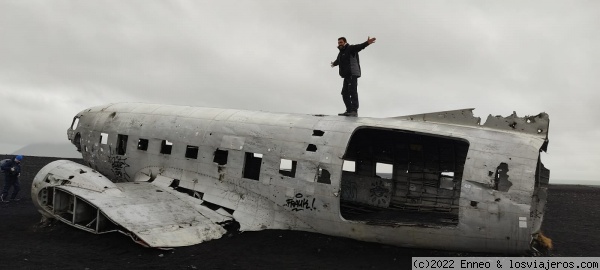 Avión abandonado
Avión militar americano
