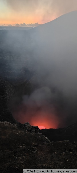 Volcán Masaya atardecer
Volcán
