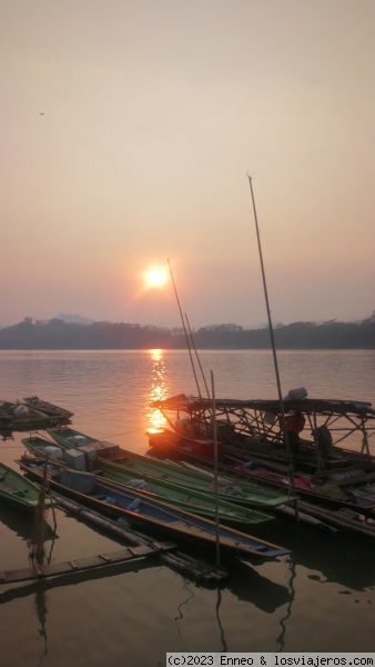 Sunset Mekong
Sunset
