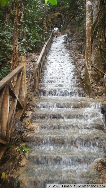 Escalera de agua
Escalera
