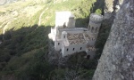 Erice,castillo visto desde la cima parece de juguete