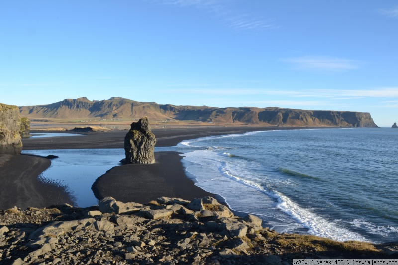 Islandia en noviembre (en 7 días completos) - Blogs de Islandia - Dia 5 Vyk i Myrdal-Dyrholaey-DC 3 Douglas (2)