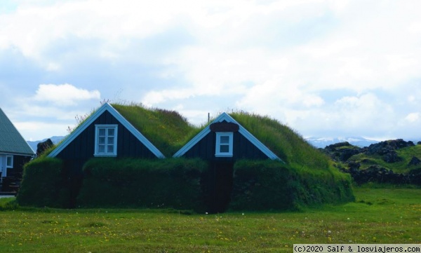 Casas Tradicionales Islandesas
Casas tradicionales islandesas
