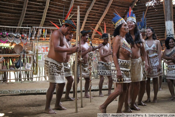 DANZA ENTINA NATIVA YAGUAS EN LA AMAZONIA DEL PERU
LA entina 
