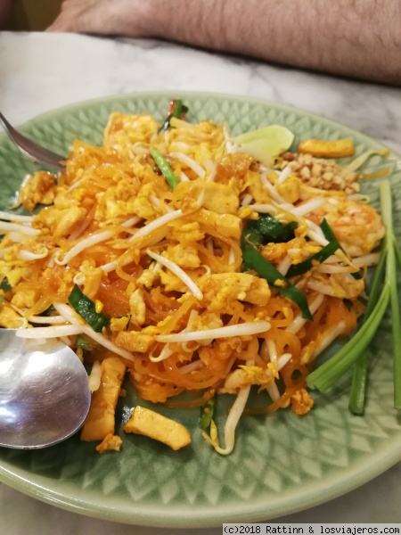 Pad Thai en Home Cafe Thai Tien
Pad Thai en Home Cafe Thai Tien
