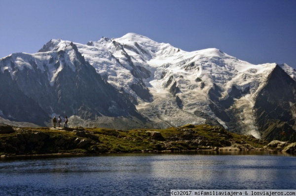 Mont Blanc desde el lago Cheseries
En la ruta del balcón sur se encuentra el lago Cheseries, que nos permite tomar una magnífica imagen del macizo del Mont Blanc al completo
