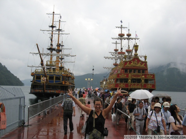 Hakone_Barco
Barco pirata que cogemos en el lago Ashi
