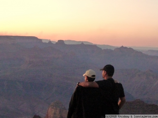 USA_GrandCanyon_2
Friends forever in the Grand Canyon
