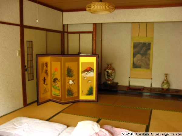 Miyajima_Habitacion
Foto de nuestra habitación del hotel Momiji-So en Miyajima
