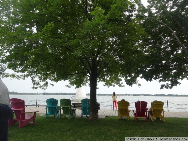 176_Toronto_Parque_Sillas_Lago
Sillas para descansar y disfrutar de las vistas del Lago Ontario
