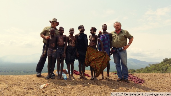 Haciendo amigos
Etnia Mursi en Etiopia
