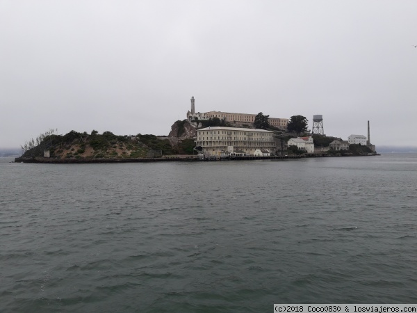 Isla de Alcatraz
Isla de Alcatraz desde el barco
