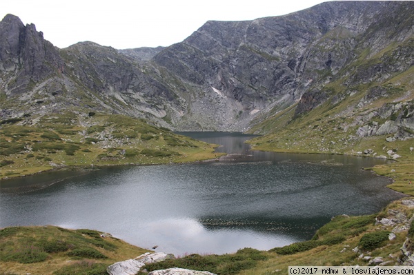 Vista de uno de los lagos de Rila
Vista de uno de los lagos de Rila
