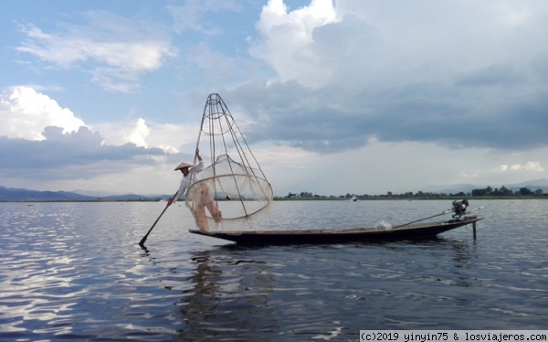 Inle lake
Fisherman inle lake!
