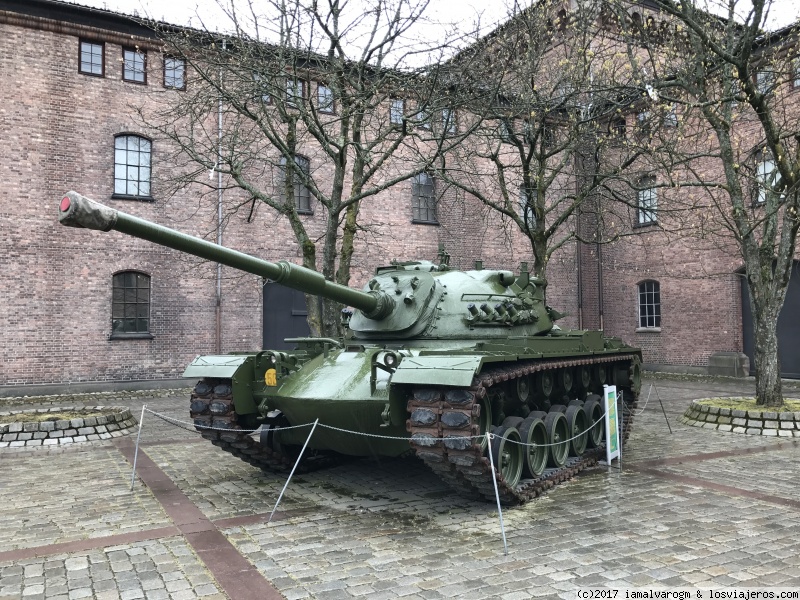 Oslo sin que te cueste un riñón - Blogs de Noruega - Día 1: Museo de defensa + Fortaleza Akershus + centro de la ciudad (1)