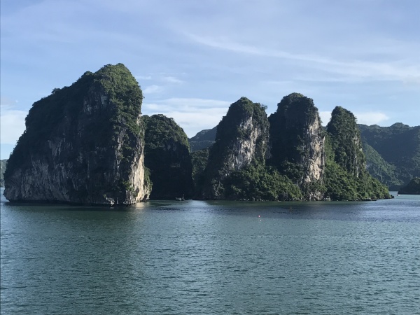 Bahiha de halong en vietnam
Paseo en barco en la bahiha de halong en vietnam contratado viaje en granvoyage
